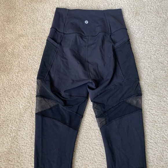 Lululemon size 6 pants see through mesh - Picture 8 of 9